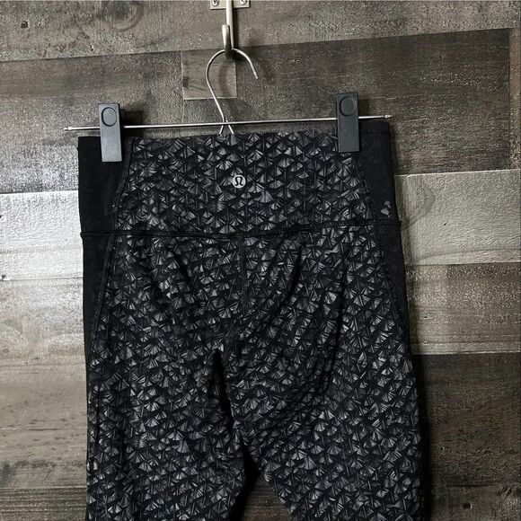 Lululemon Wunder Under Mesh Leggings 6 - Picture 5 of 7